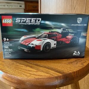 Lego Porsche 963 kit